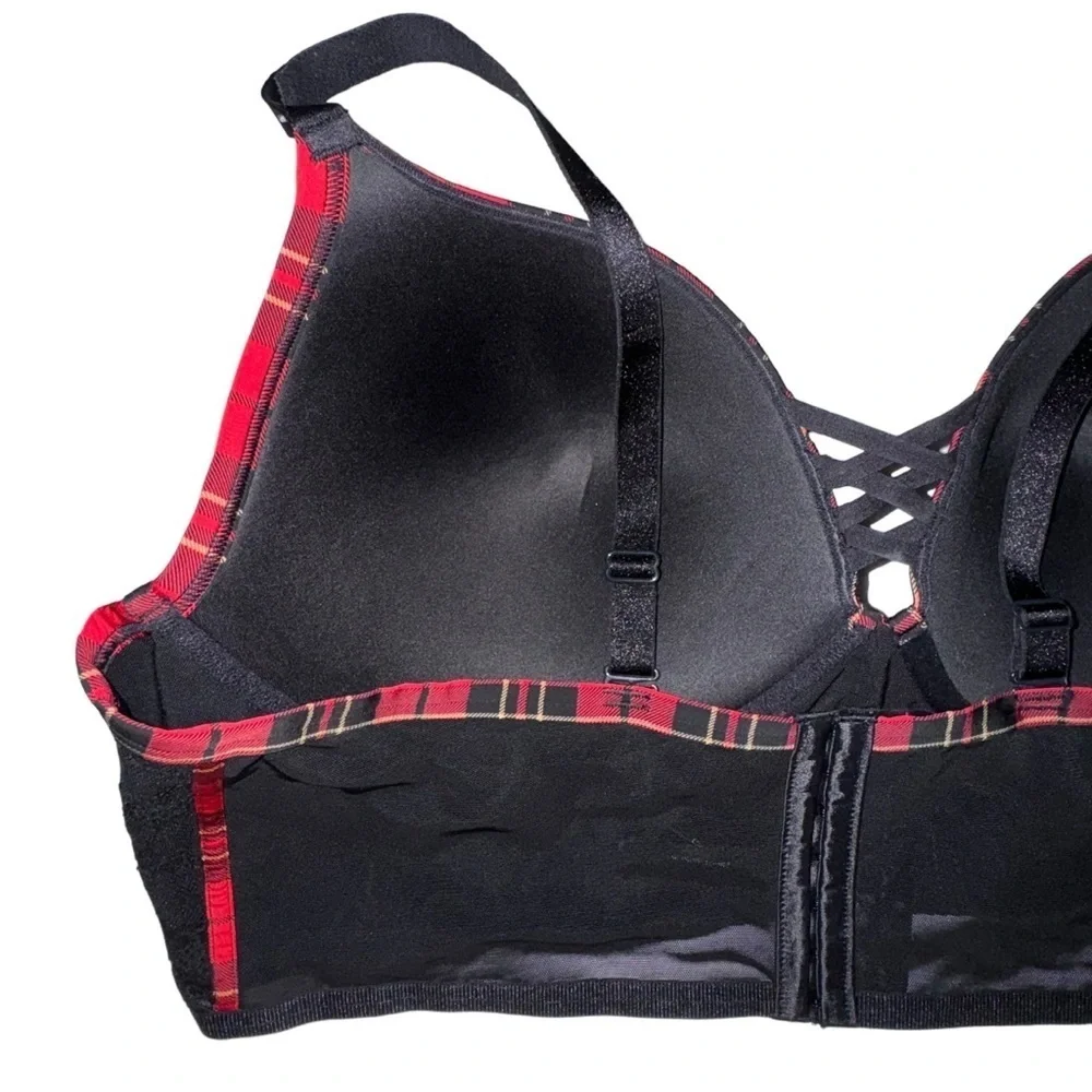 Torrid XO Plunge Push-Up Bra SZ. 46 DD NWOT